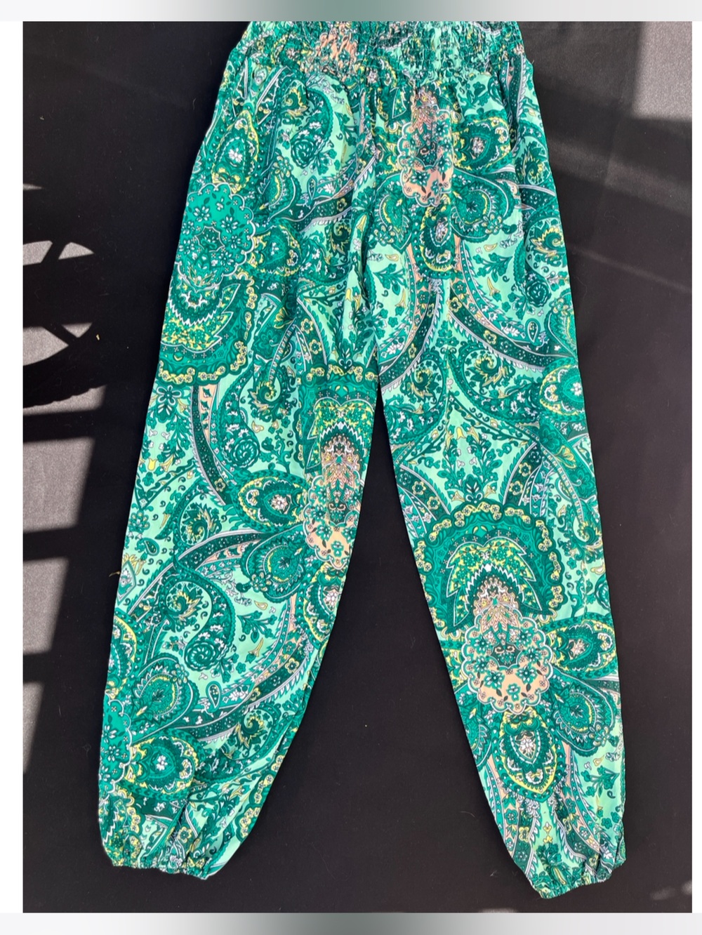 Lightweight Green Paisley Women's Jogger Pants